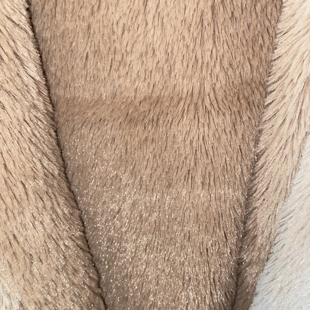 Code Hooded Vest - Picture 4 of 4